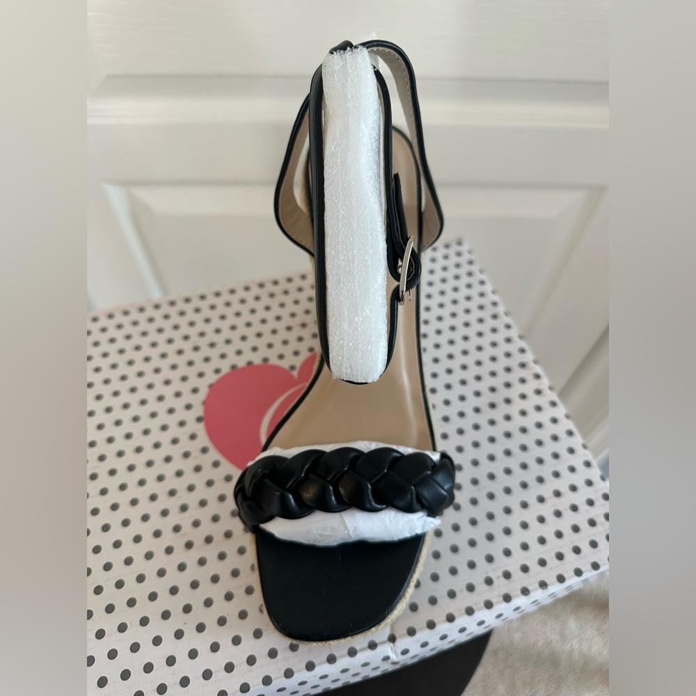 Delicious Black PU Leather Wedge Sandal Women’s Size 8.5 8 1/2 - Picture 2 of 7